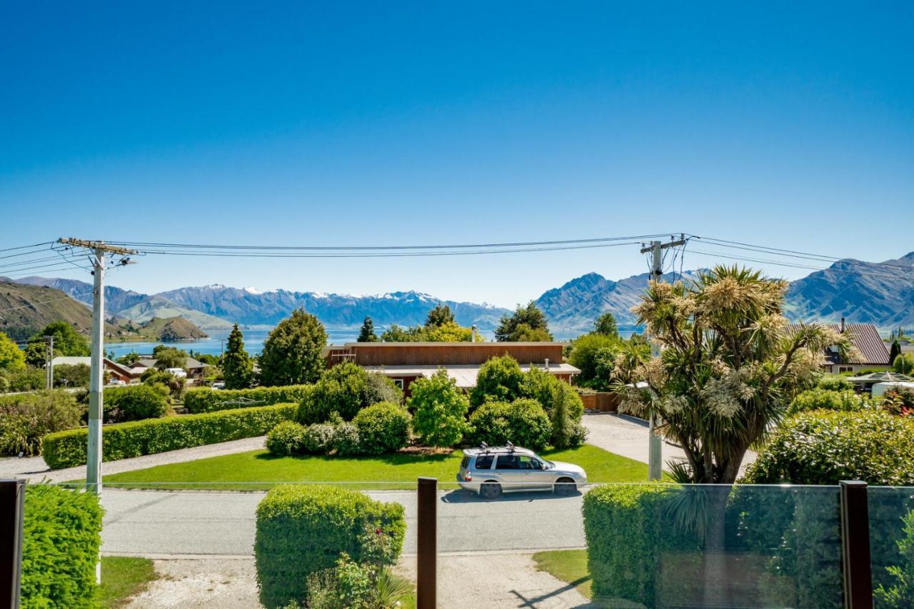 Views On Parry - Lake Hawea Holiday Home Eksteriør billede