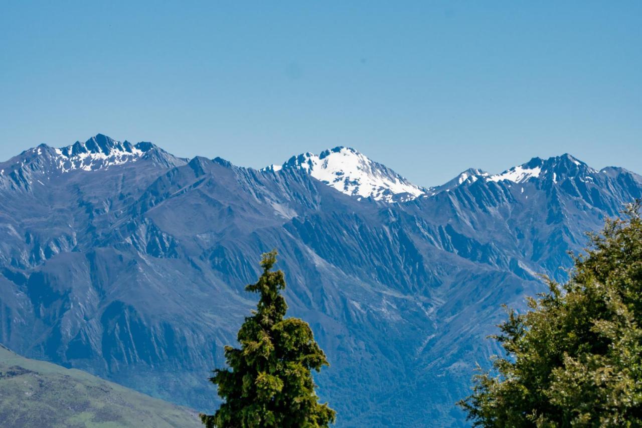 Views On Parry - Lake Hawea Holiday Home Eksteriør billede
