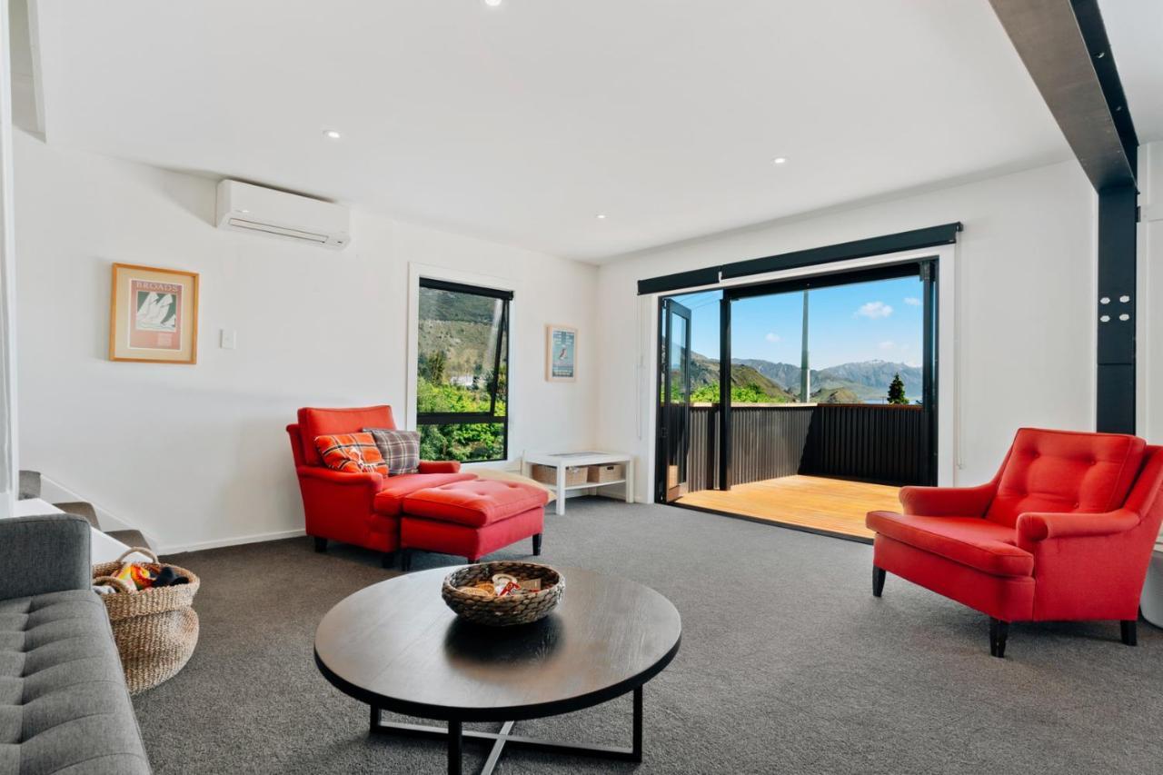 Views On Parry - Lake Hawea Holiday Home Eksteriør billede