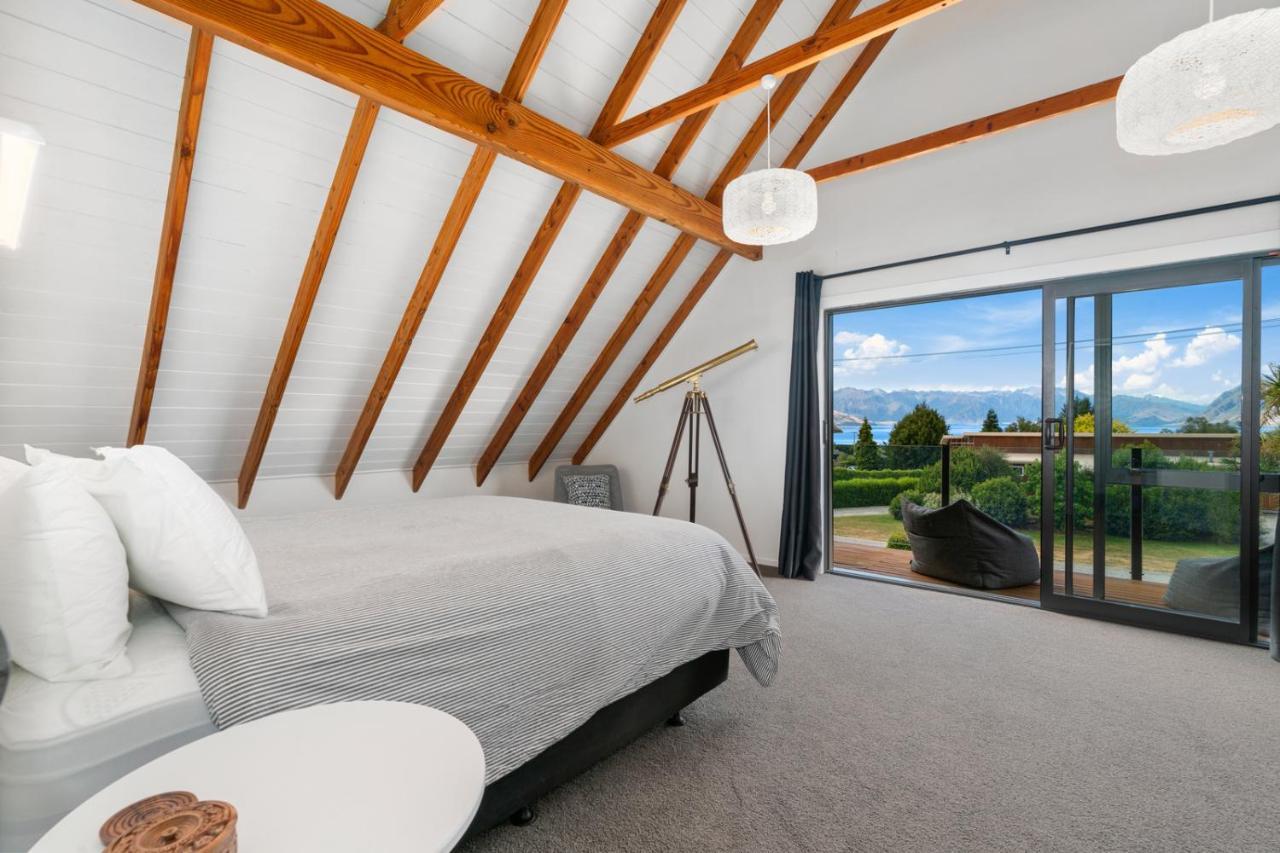 Views On Parry - Lake Hawea Holiday Home Eksteriør billede