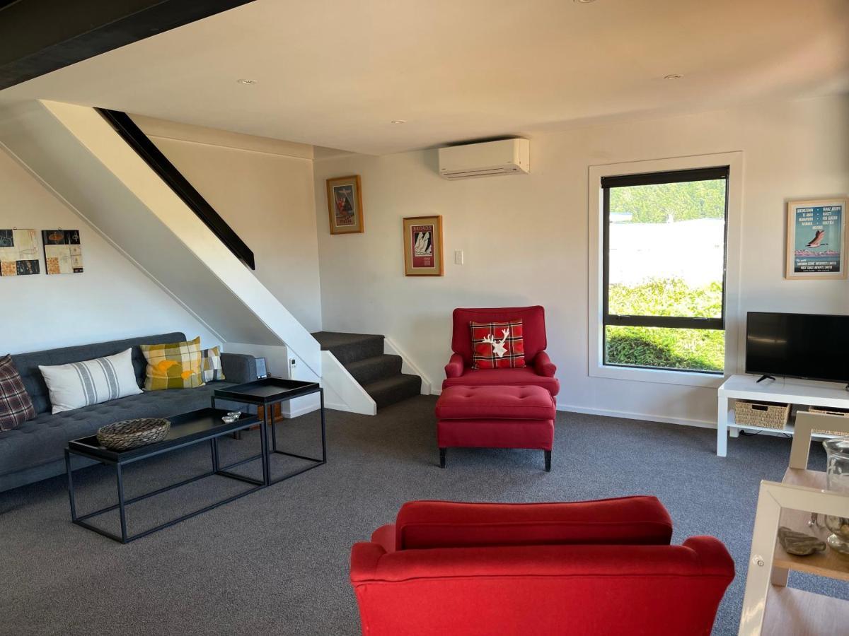 Views On Parry - Lake Hawea Holiday Home Eksteriør billede